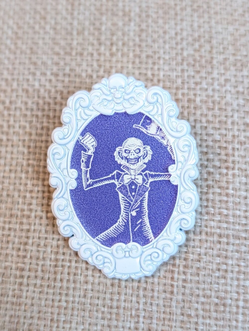 Disney The Haunted Mansion ezra portrait Pin box lunch hitch hiking ghost